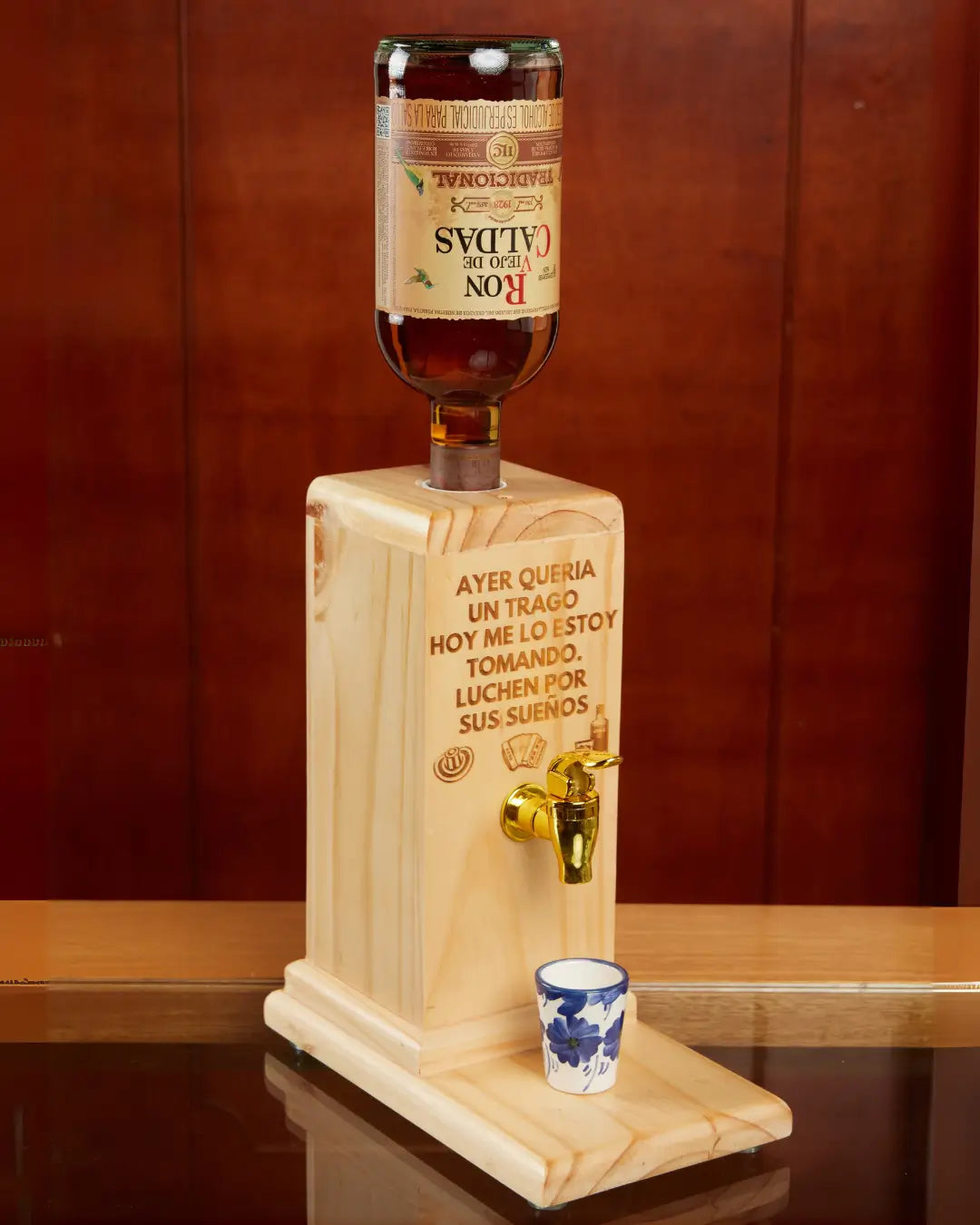 Dispensador de licor Master® Madera