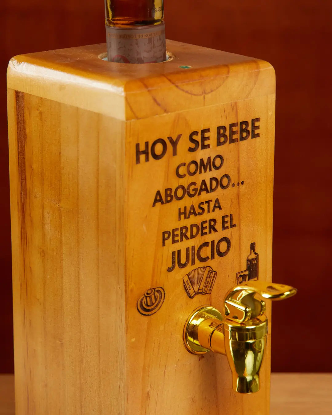 Dispensador de licor Master® Marrón