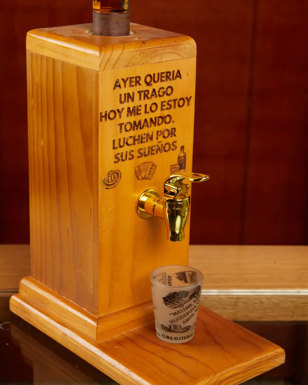 Dispensador de licor Master® Marrón
