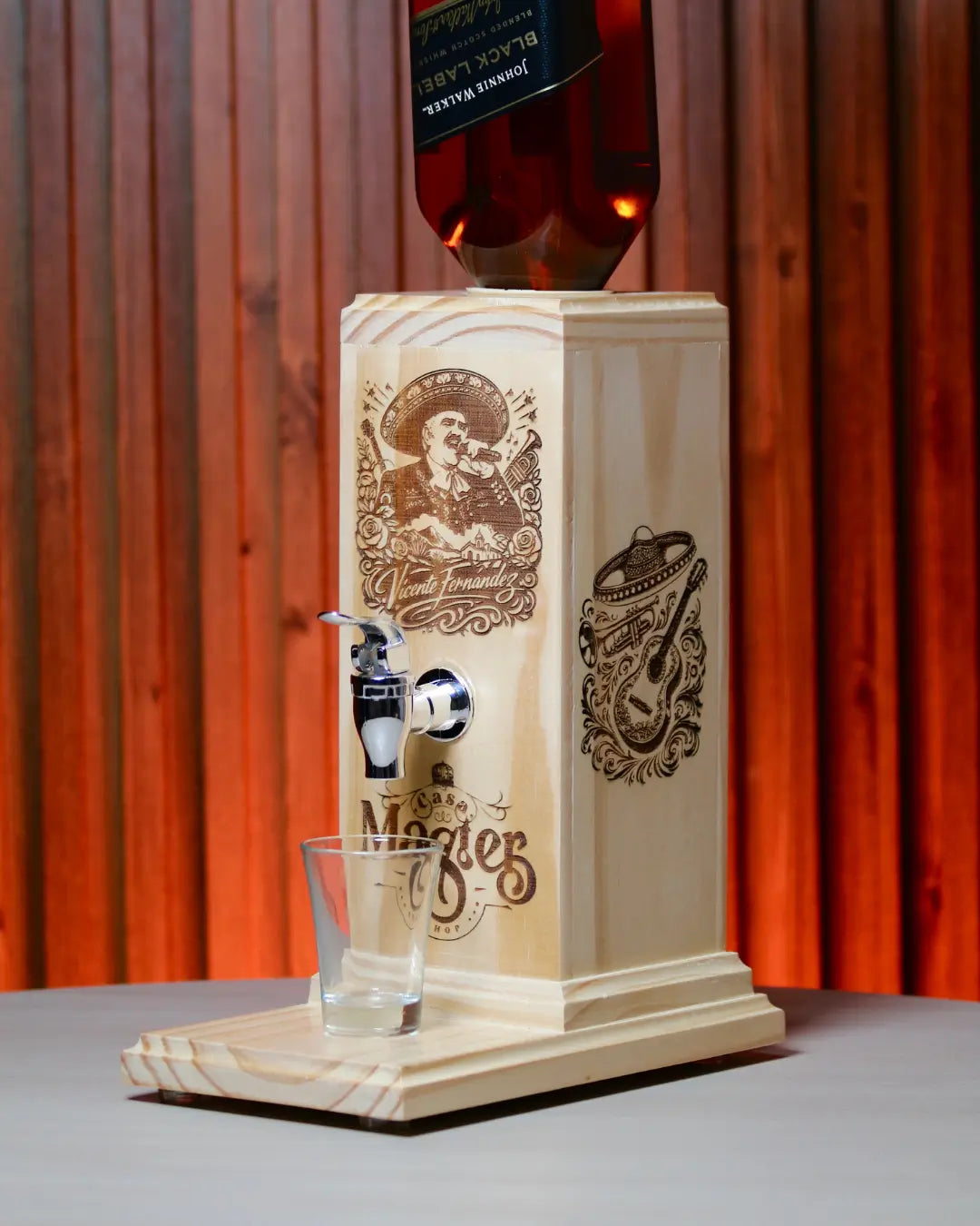 Dispensador de licor tributo cantantes
