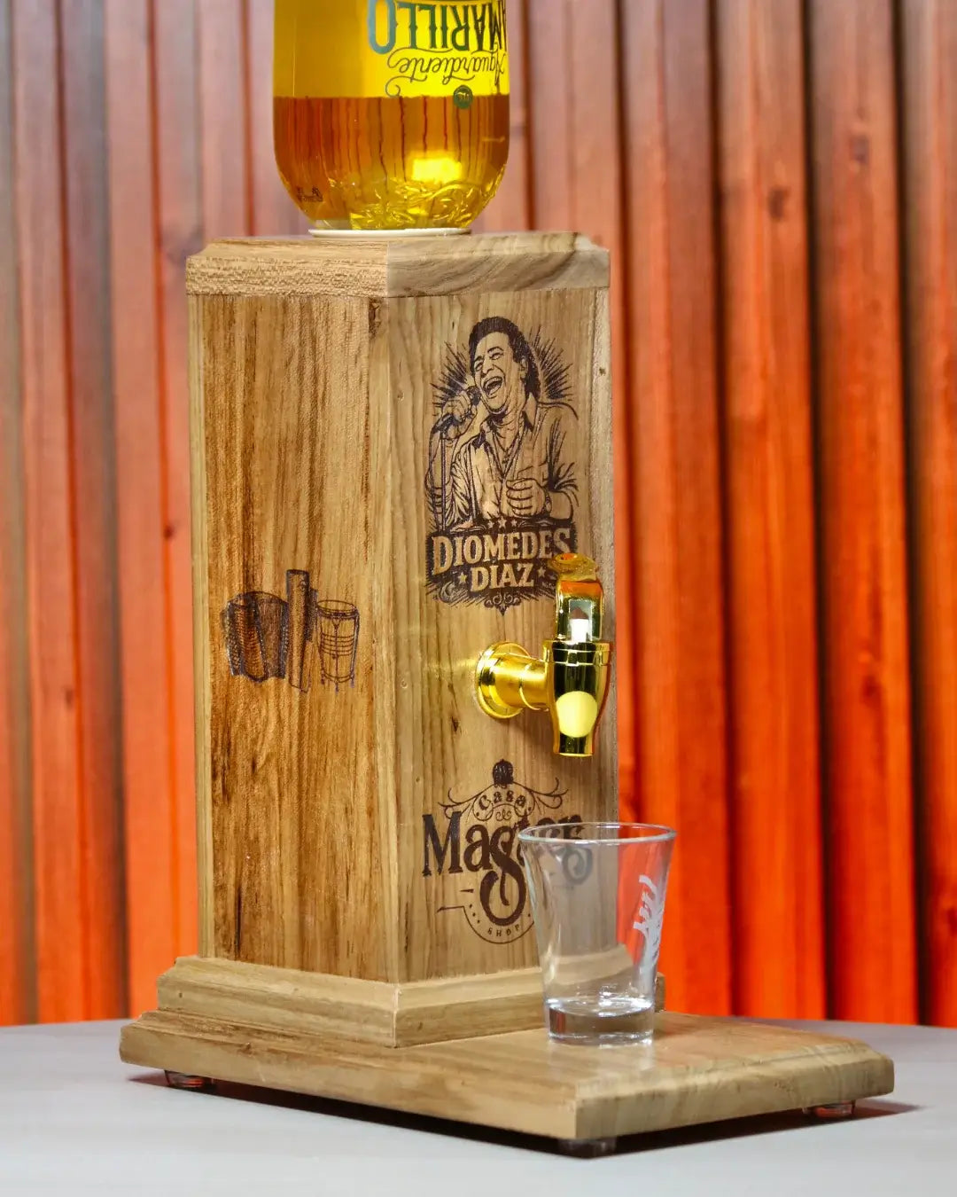 Dispensador de licor tributo cantantes