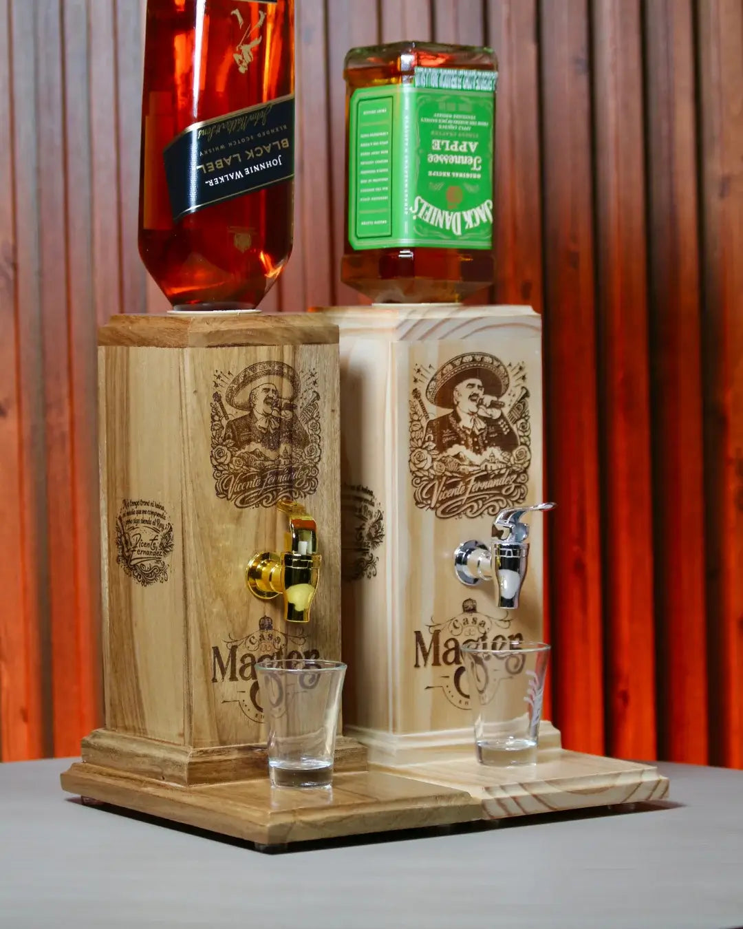 Dispensador de licor tributo cantantes