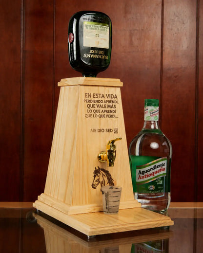 Dispensador de licor en Piramide